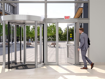 Can an automatic operator solve the problem of seasonal adjustments?